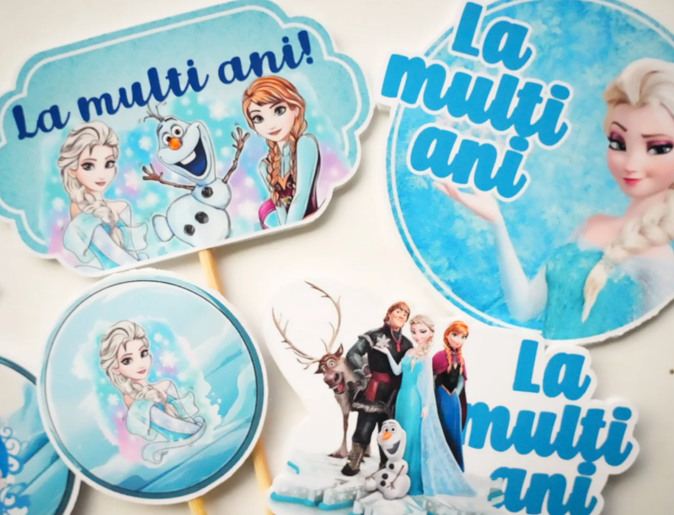 Set complet decorațiuni Frozen pentru tort aniversar