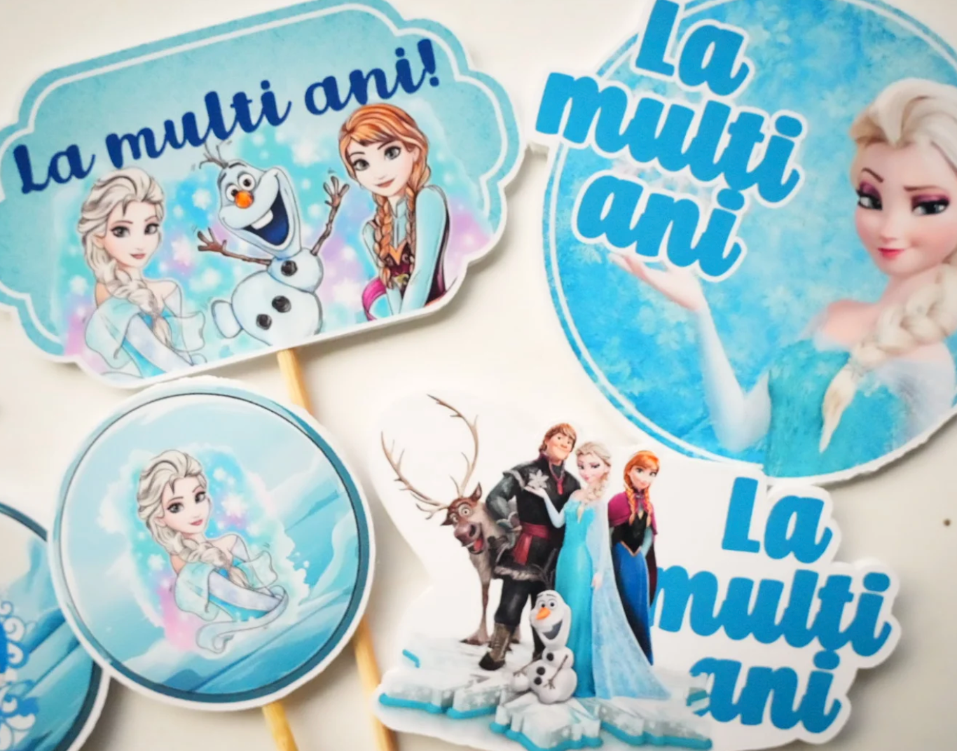 Set complet decorațiuni Frozen pentru tort aniversar
