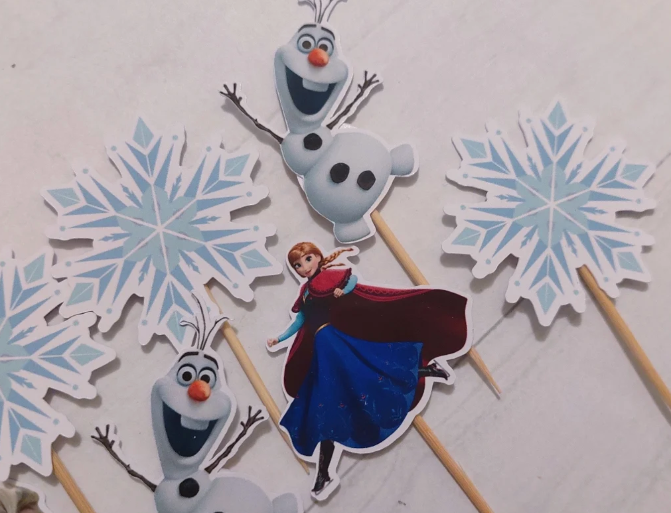 Mini toppere Frozen pentru decor tort