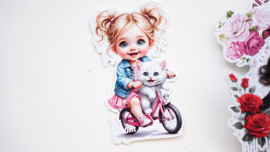 Margine - Fetita pe bicicleta
