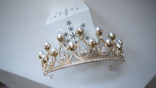 Diadema - Auriu Perle albe