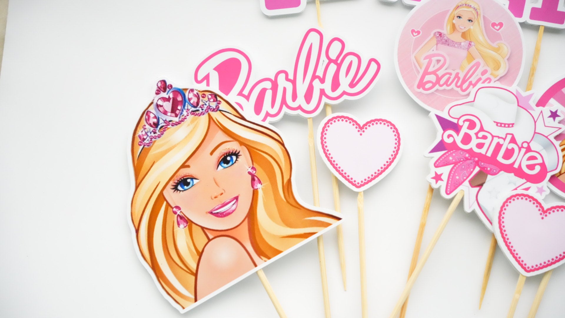 Topper Barbie Pink din carton pentru tort aniversar