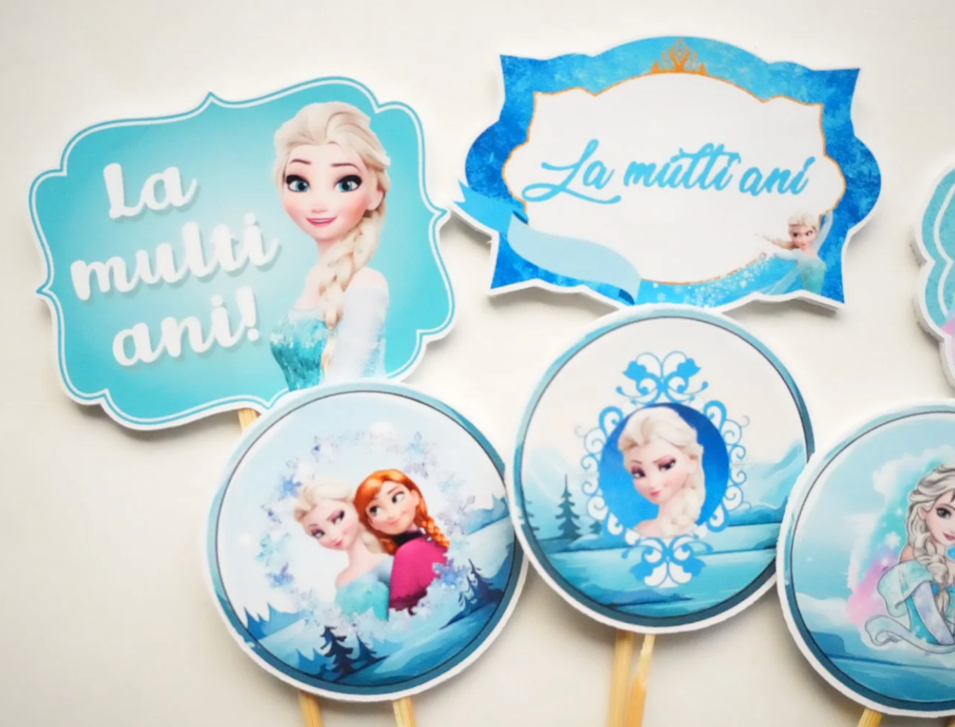 Set complet decorațiuni Frozen pentru tort aniversar
