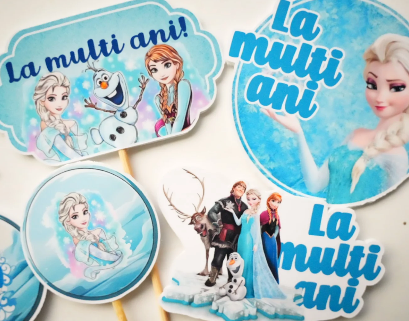 Set complet decorațiuni Frozen pentru tort aniversar
