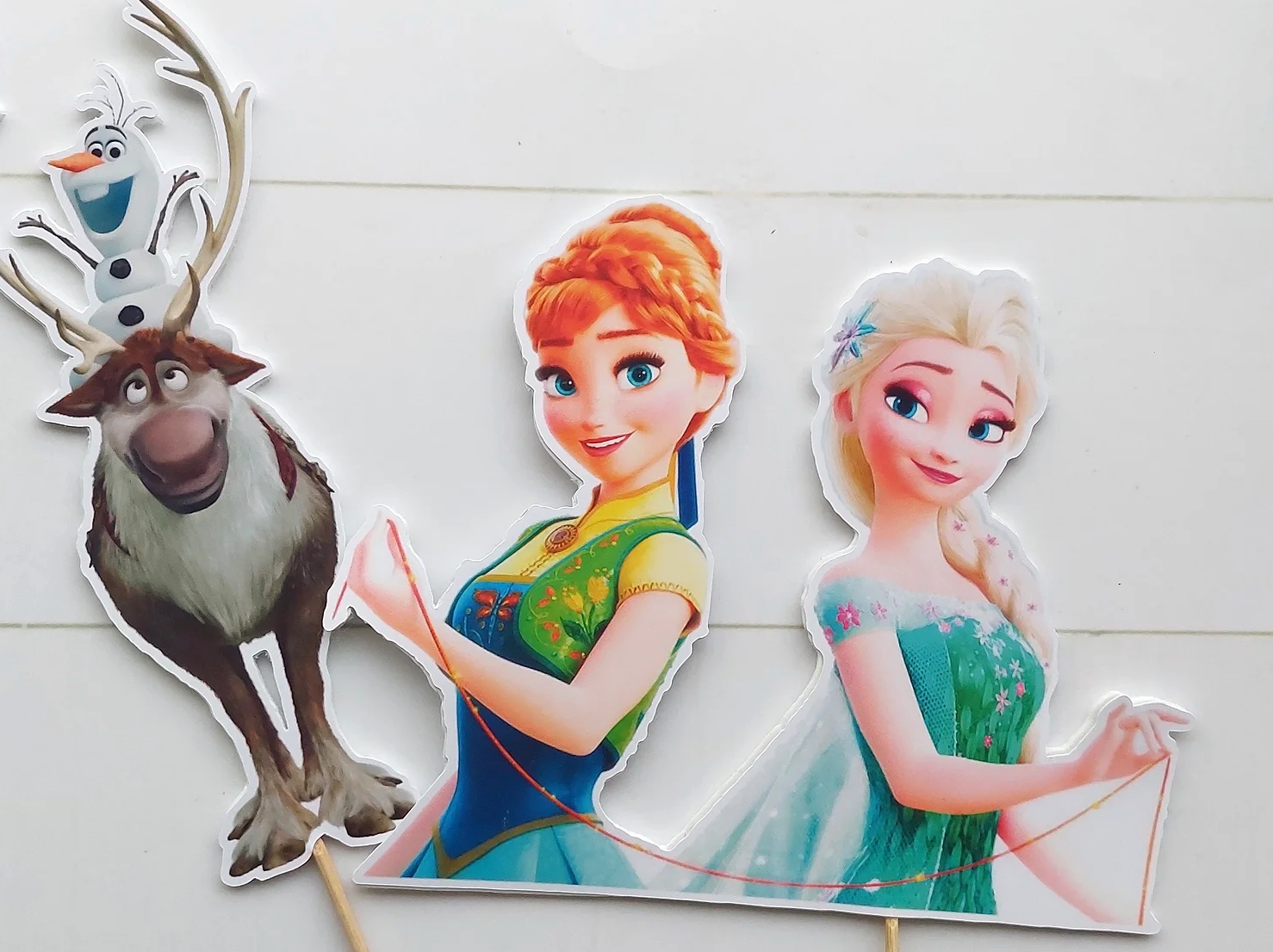 Decorațiuni tort Frozen - Anna, Elsa, și Sven